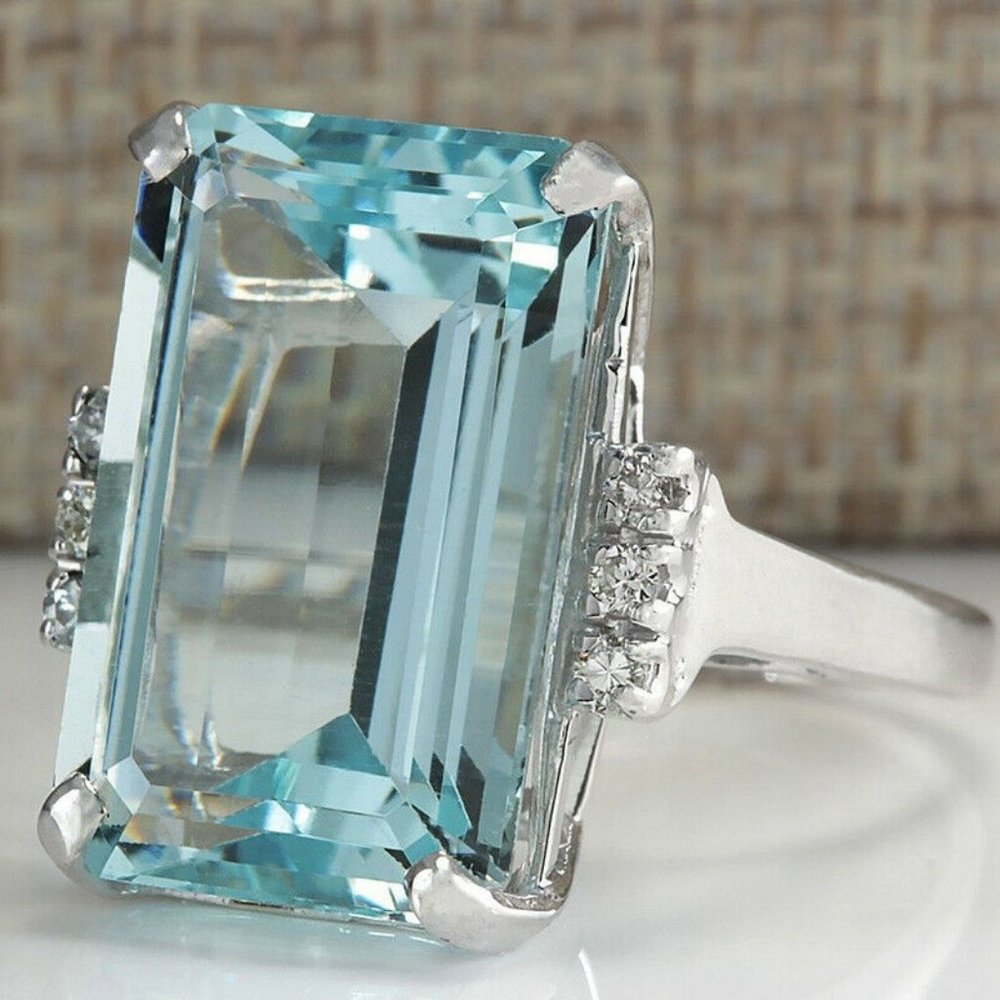 Silver Emerald Cut Aquamarine Ring - Picture 2 of 5